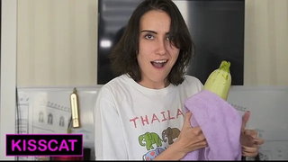 Big ass, Big boobs, Brunette, Couch, Couple, Eating, Extreme, First time, Fucking, Kissing